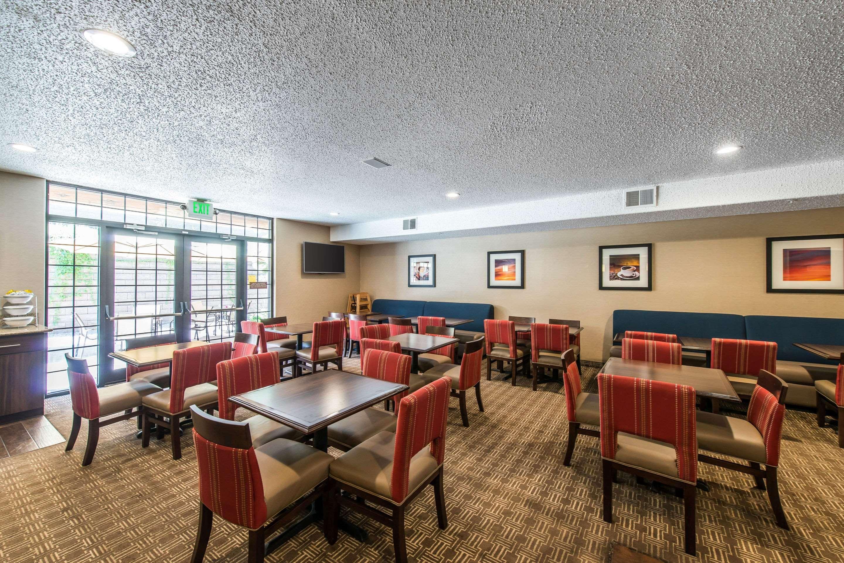 Comfort Suites Golden West On Evergreen Parkway Esterno foto