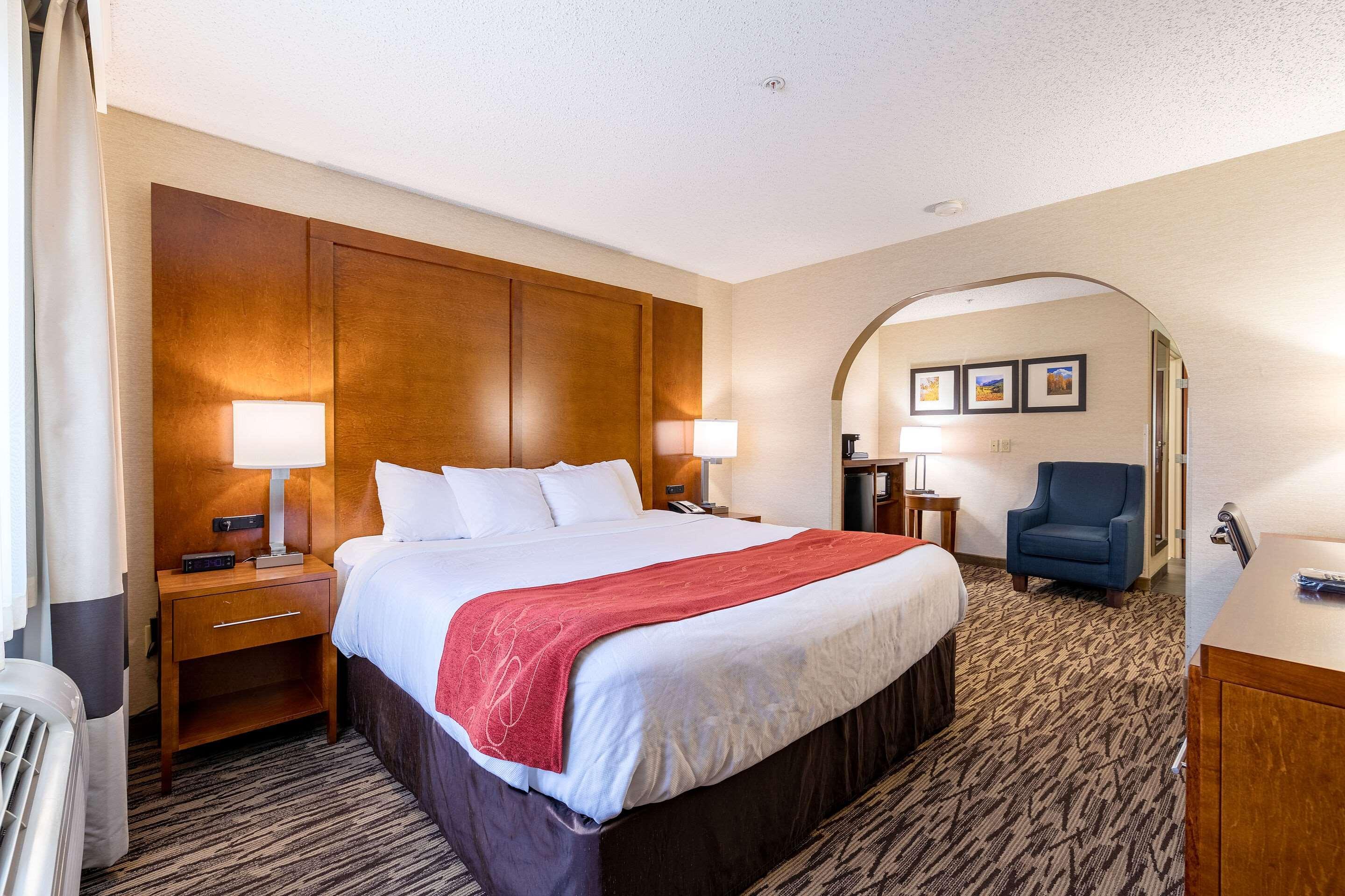 Comfort Suites Golden West On Evergreen Parkway Esterno foto